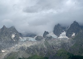 Courmayeur, migliorano le condizioni del ghiacciaio di Planpincieux; riapre la strada in Val Ferret Courmayeur, migliorano le condizioni del ghiacciaio di Planpincieux; riapre la strada in Val Ferret