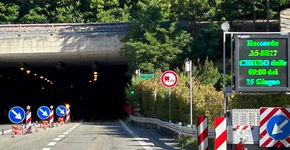 Chiusura gallerie, Lega e Renaissance chiedono 'gratuità del pedaggio autostradale' Chiusura gallerie, Lega e Renaissance chiedono 'gratuità del pedaggio autostradale'