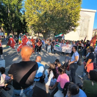 La Valle d'Aosta si mobilita (e si blocca) contro l'orrore a Gaza