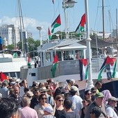 La Global Sumud Flotilla verso Gaza aspettando la reazione di Israele