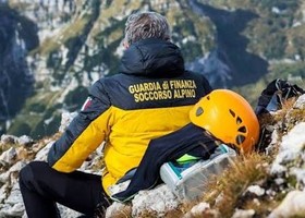 Soccorso in montagna della GdF, paga chi provoca il pericolo con grave imprudenza Soccorso in montagna della GdF, paga chi provoca il pericolo con grave imprudenza