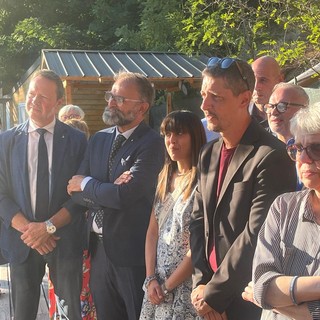 Al centro della foto Giovanni Girardini, candidato sindaco di Aosta, durante la presentazione della lista della Lega VdA (accanto a lui a sn il consigliere regionale Luca Distort)