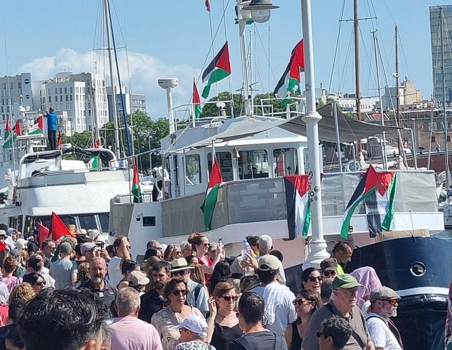 La Global Sumud Flotilla verso Gaza aspettando la reazione di Israele