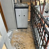 Quartiere Cogne, guano e rischio igiene dai cantieri in via Lexert: segnalazioni ad Arer e Procura