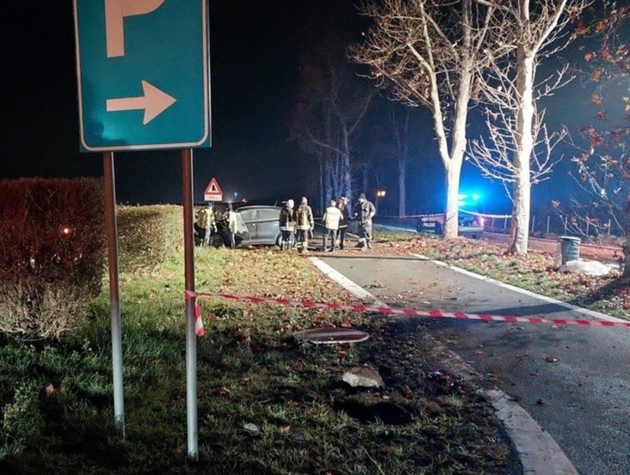 Soccorritori sul luogo dell'incidente (photo credit Torinoggi) Soccorritori sul luogo dell'incidente (photo credit Torinoggi)