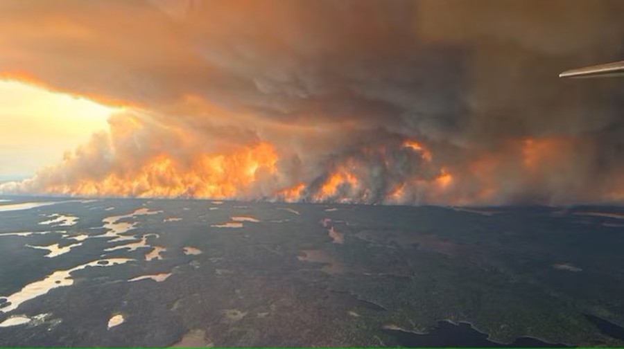 Sulla Valle il fumo degli incendi divampati in Canada
