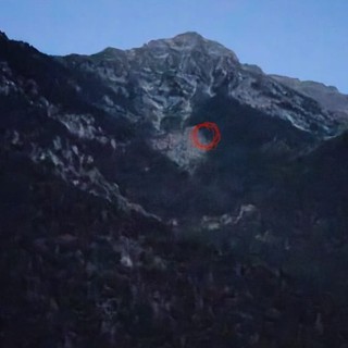 Spento e bonificato incendio boschivo sopra Challand