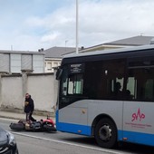 Aosta, moto contro paletto in corso St-M. de Corléans, centauro in ospedale