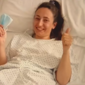 Janira Mellé felice subito dopo l'intervento alla caviglia