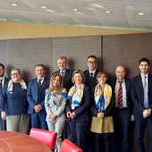 Foto di gruppo per governance e management di Aosta Factor
