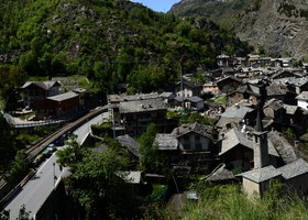 Fermate del pullman sostituite per lavori di 'Agile Arvier', ignorato il 'no' della  Regione