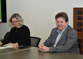 La Sovrintendente Marina Fey e l'assessore Erik Lavevaz