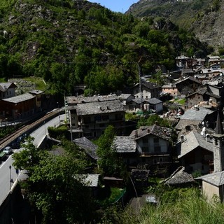 Arvier, a Leverogne preoccupazione e disagi per la soppressione 'sino a fine lavori, delle fermate del pullman