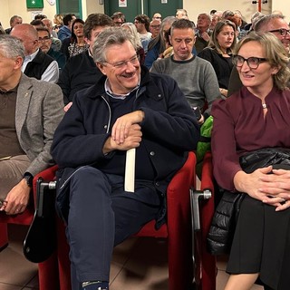 Aurelio Marguerettaz seduto in prima fila tra Speranza Girod e Luigi Bertschy