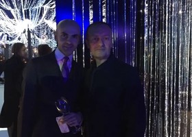 Alex Virgili (a dx) insieme al noto conduttore televisivo e wedding planner Enzo Miccio Alex Virgili (a dx) insieme al noto conduttore televisivo e wedding planner Enzo Miccio