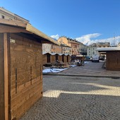Marché Vert Noel 24/25: piazza Chanoux è un ritorno alle origini
