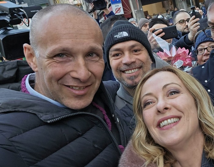 Walter Musso (primo da sn) insieme a Giorgia Meloni