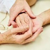 Don Isidoro Mercuri Giovinazzo a Prato insieme alla mamma di San Carlo Acutis