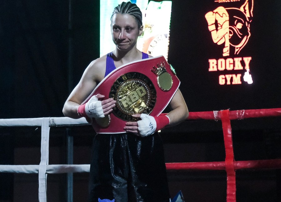 Boxe: International FBO, vittoria lampo di Federica 'La Cattiva' Macrì