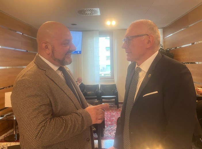 L'assessore Carlo Marzi (a sn) commenta i dati ministeriali assieme al Presidente della Giunta, Renzo Testolin L'assessore Carlo Marzi (a sn) commenta i dati ministeriali assieme al Presidente della Giunta, Renzo Testolin