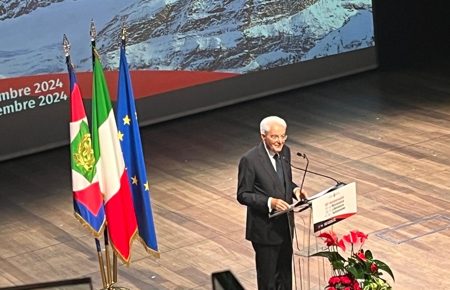 Presidente Mattarella ad Aosta, 'mai stranieri in casa propria, nonostante siano diverse lingua, cultura e religione' Presidente Mattarella ad Aosta, 'mai stranieri in casa propria, nonostante siano diverse lingua, cultura e religione'