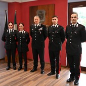 Il colonnello Livio Propato (al centro) con i quattro nuovi marescialli