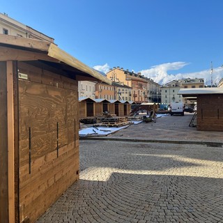 Marché Vert Noel 24/25: piazza Chanoux è un ritorno alle origini