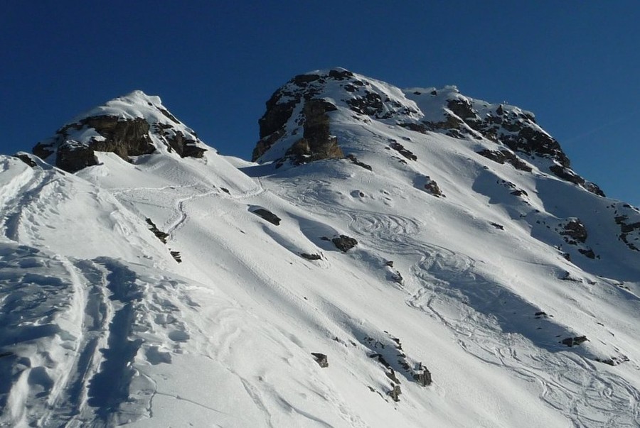 Scialpinista italiano muore travolto da valanga in Val d'Ayas Scialpinista italiano muore travolto da valanga in Val d'Ayas