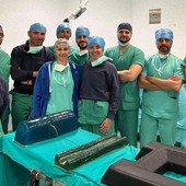 L'équipe che ha eseguito il delicato intervento L'équipe che ha eseguito il delicato intervento