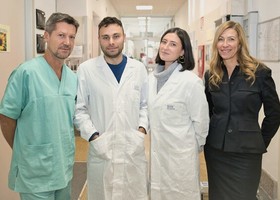 I primi borsisti della Fov, Joseph Durante e Virginia Perano (al centro della foto pubblicata dalla Fondazione) insieme a Lucio Buffoni e Nora Maria Martinet I primi borsisti della Fov, Joseph Durante e Virginia Perano (al centro della foto pubblicata dalla Fondazione) insieme a Lucio Buffoni e Nora Maria Martinet