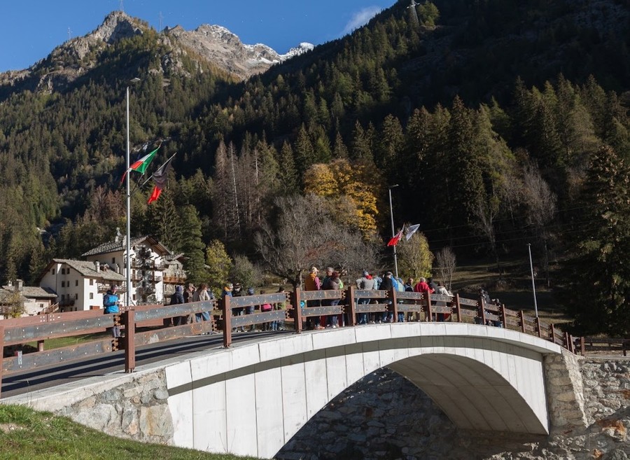 Gressoney-Saint-Jean, inaugurato il nuovo ponte sul Lys a Trinò/Pont Sec