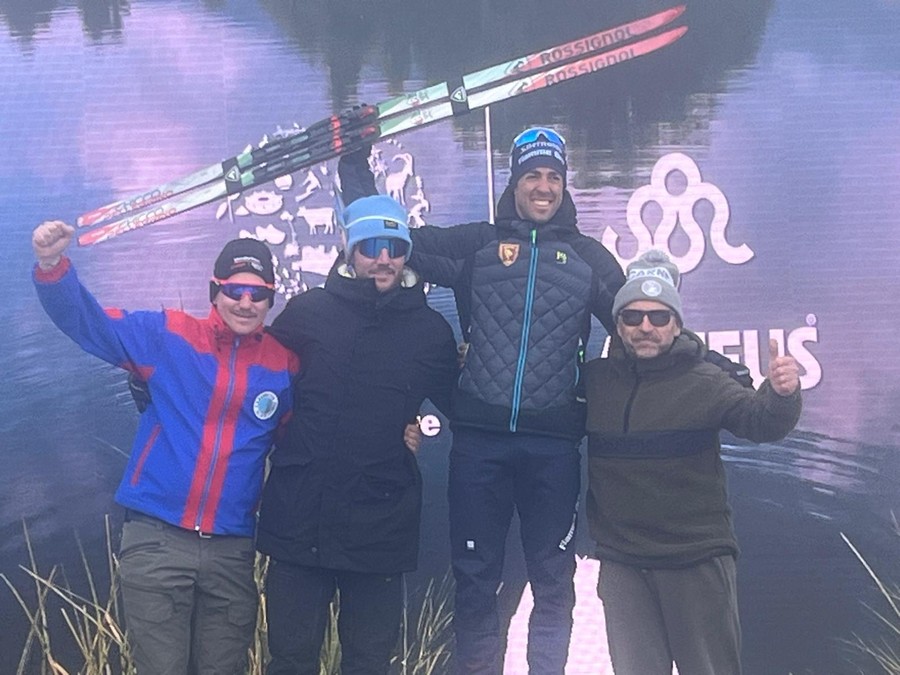 Federico Pellegrino assieme ai suoi 'storici' skimen e preparatori