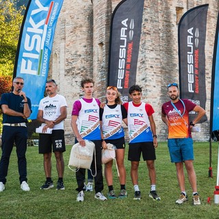 Al centro della foto Cristian Gabriele Pivot ed Elisa Mariani (photo credit Ufficio stampa Frasassi SkyRace)