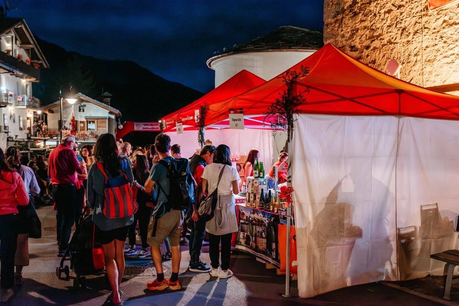 St-Rhémy-en-Bosses si tinge di rosso; torna il 'Percorso in Rosso' dedicato al Jambon de Bosses Dop