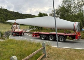 Il trasporto delle diverse parti della pala eolica sabato 6 giugno