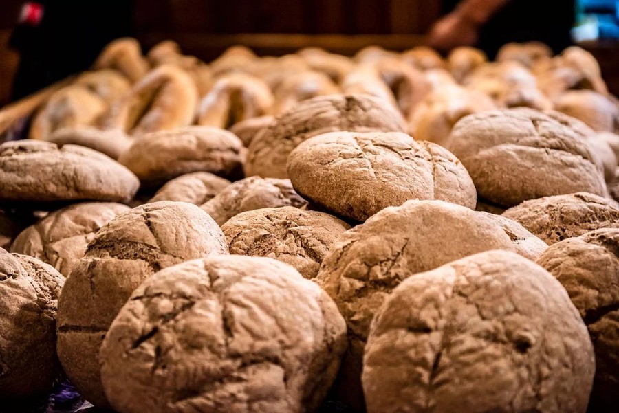 Pan ner al forno di Dolonne (credito fotografico Giacomo Buzio) Pan ner al forno di Dolonne (credito fotografico Giacomo Buzio)