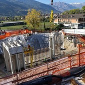 St-Christophe, iniziata la posa del nuovo ponte sulla ferrovia St-Christophe, iniziata la posa del nuovo ponte sulla ferrovia