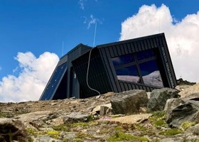 Gressoney, nuovo bivacco 'Remo Passera' all'Alta Luce