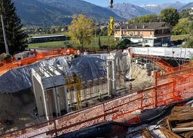 St-Christophe, iniziata la posa del nuovo ponte sulla ferrovia