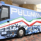 Il 'Pullman Azzurro' della polizia stradale a Verres per educare alle 'buone pratiche' stradali