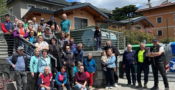 Foto di gruppo per le squadre dei volontari (cliccare sull'immagine per avviare la gallery)