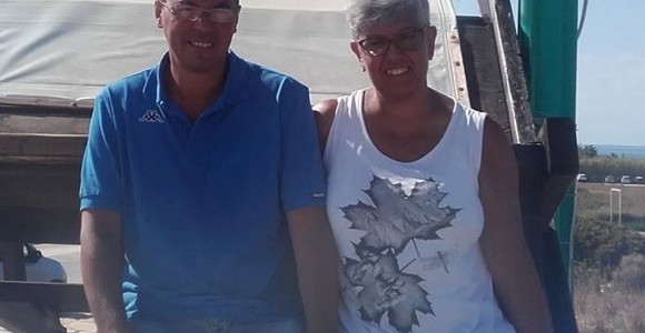 Patrizia Isdraele Romano insieme al marito Gianvito Pitta durante una recente vacanza nel Salento Patrizia Isdraele Romano insieme al marito Gianvito Pitta durante una recente vacanza nel Salento