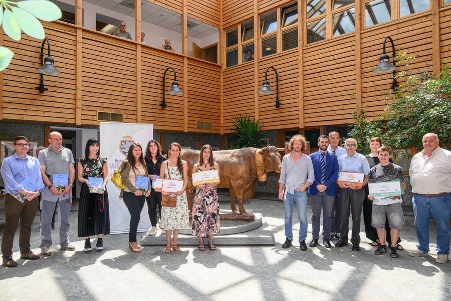 I partecipanti al concorso fotografico indetto dall'assessorato regionale dell'Agricoltura