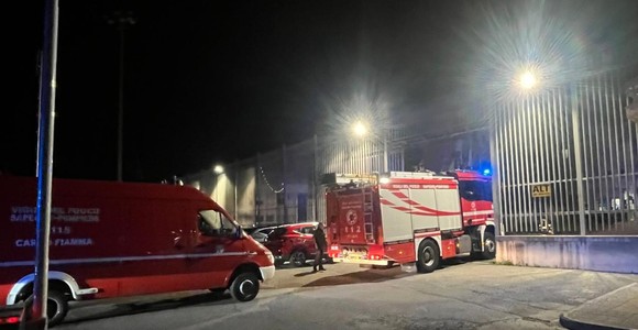 L'arrivo dei Vigili del fuoco nel carcere di Brissogne la notte tra il 16 e il 17 maggio scorsi