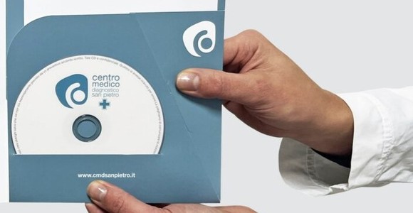 'La Usl non ha più cd per registrare i referti; ci hanno detto di comprarcelo noi ma ad Aosta non si trova...'