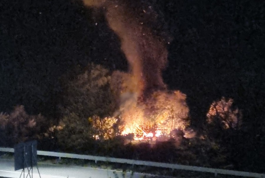 Saint-Vincent, nuovo incendio in via Alliod; intervento in corso Saint-Vincent, nuovo incendio in via Alliod; intervento in corso