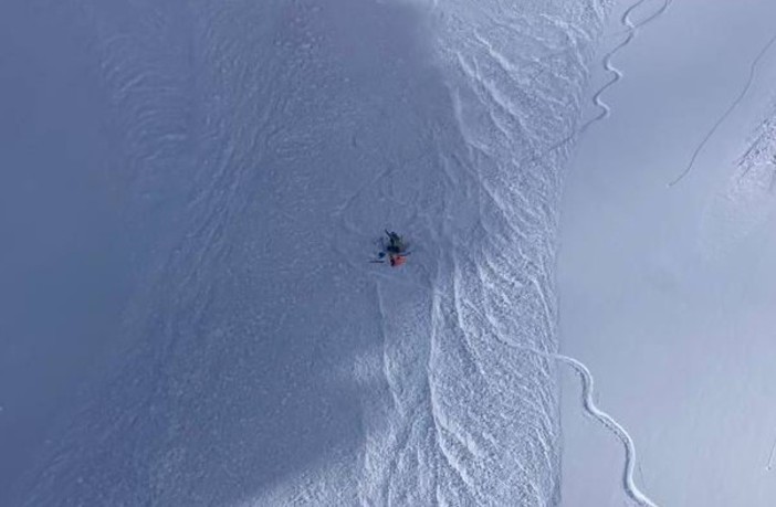 L'intervento di soccorso 'ripreso' dall'elicottero