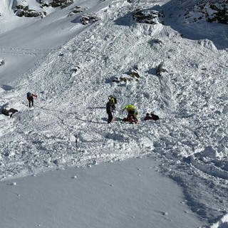 Gressoney, freerider investito da valanga al Passo dei Salati