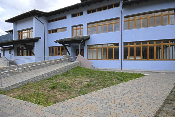 Gressan, raid di ladri-vandali alle scuole di Chevrot Gressan, raid di ladri-vandali alle scuole di Chevrot