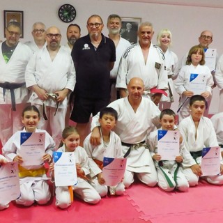 Karate; stagione record per il Dojo Kun Bruno Politano, promossi 16 atleti agli esami di cintura